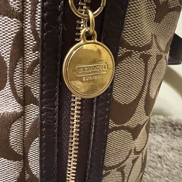 SOLD - Coach Gallery Signature Zip Khaki Mahogany Tote - Picture 4 of 10